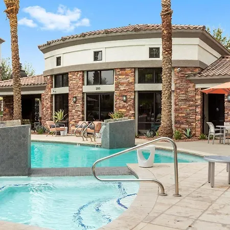 Cozysuites Glendale By The Stadium With Pool 06 Exterior photo