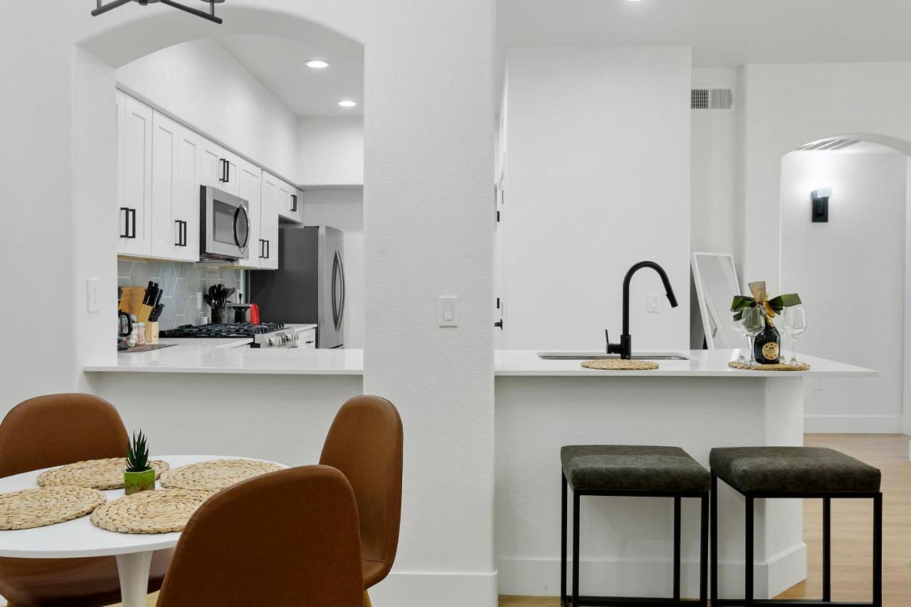 Apartment Cozysuites By The Stadium With Pool 06 *