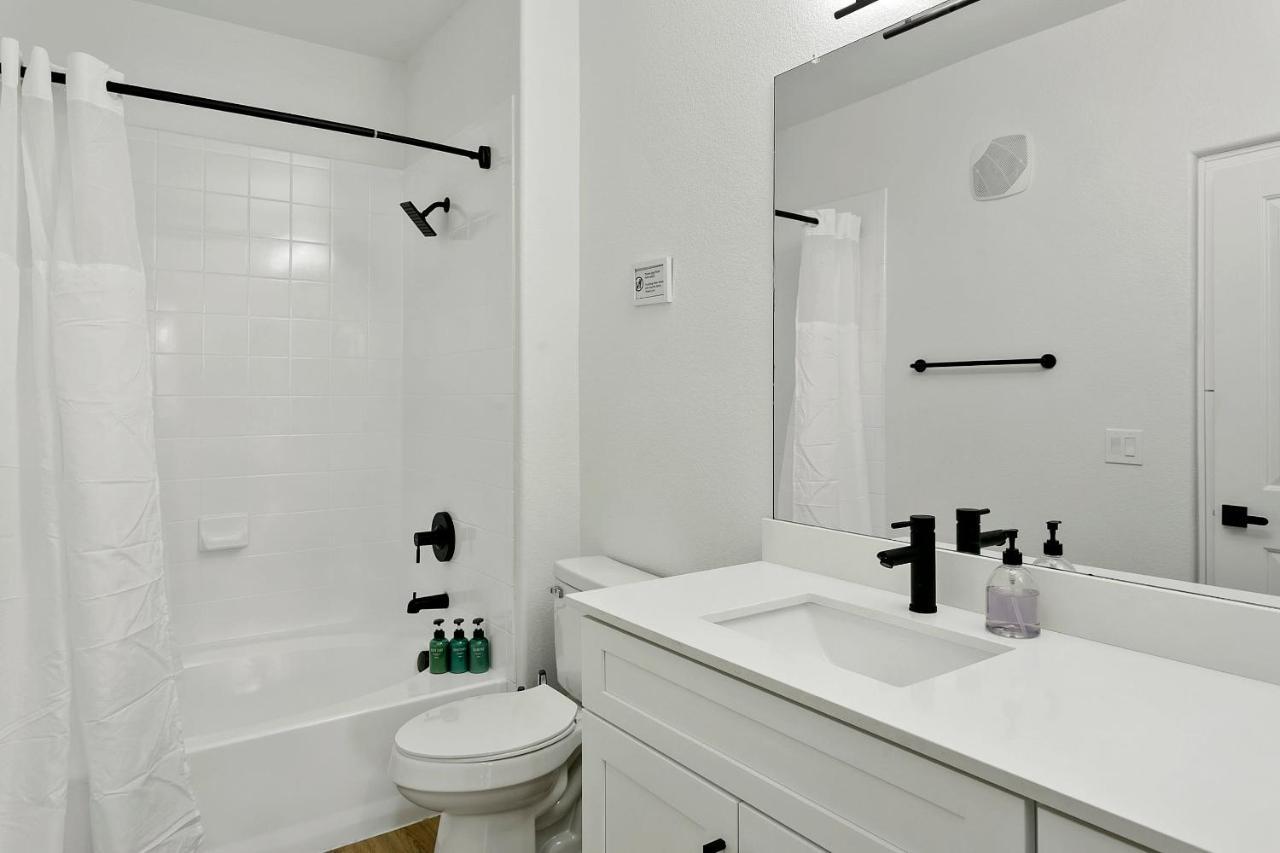 Cozysuites By The Stadium With Pool 06 *